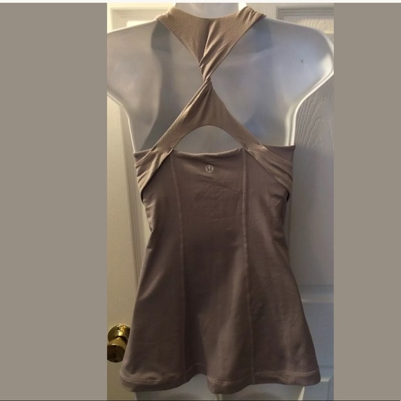 lululemon athletica Tops - LULULEMON Cool Breeze Tank Top Shirt Built In Bra